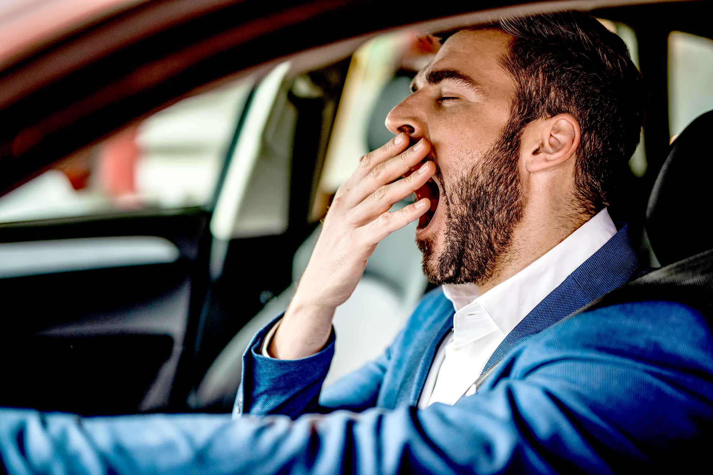 Évitez la conduite ou toute activité à risque. Évitez la conduite ou toute activité à risque.